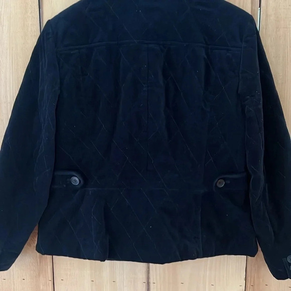 TALBOTS WOMEN'S BLACK VELOUR QUILTED BUTTON DOWN JACKET SZ 8 - Picture 4 of 7
